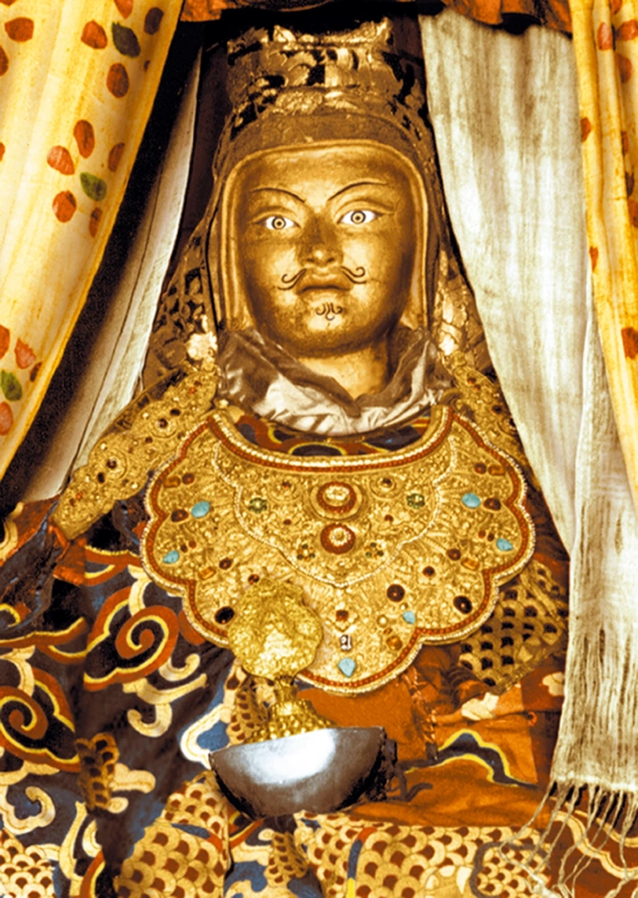 estátua de guru Rinpoche conhecida como “parece comigo”