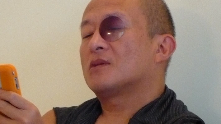 Texto de Dzongsar Khyentse Rinpoche sobre como uma pessoa que espera ser um praticante do budismo vajrayana deve se comportar em redes sociais.