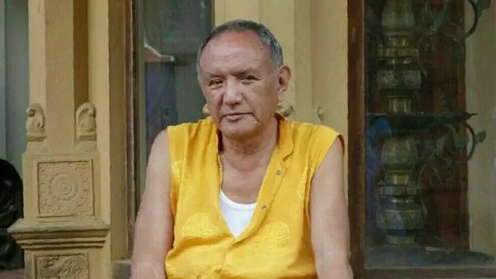 Rinpoche's teaching on the mudra for confession and fulfilment practice, when we chant the Inexpressible Ultimate Confession (Yeshe KuChok)